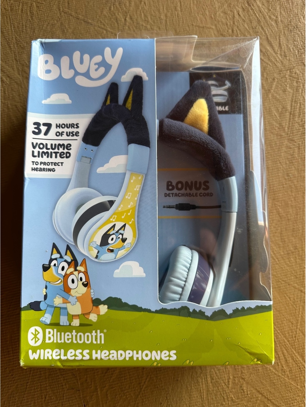 Bluey Bluetooth Wireless Headphones with Bonus Detachable Cord